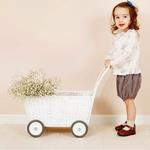 Carrito de muñecas de ratán | Olli Ella | Kamchatka Magic Toys