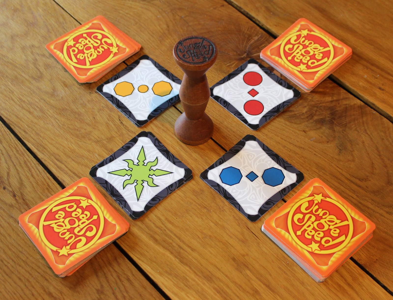 Jungle Speed, Juegos de mesa familiares