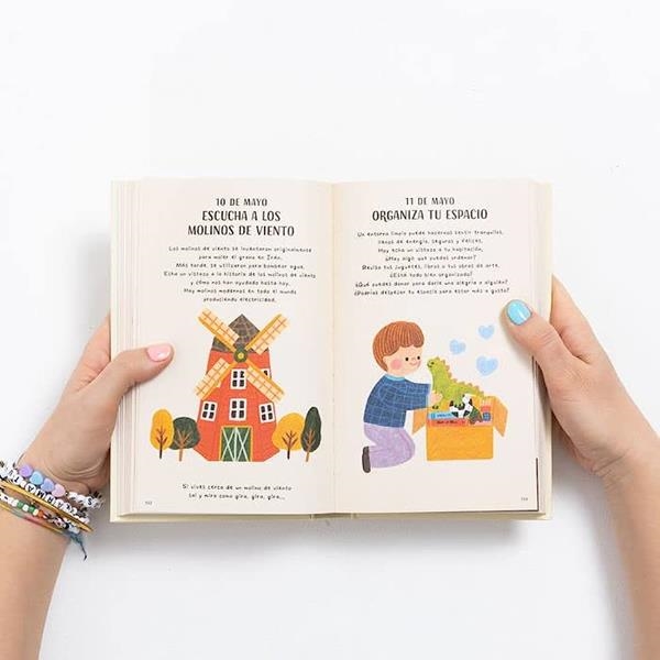 El Libro del Año | Tutifruti Editorial | Kamchatka Magic Toys