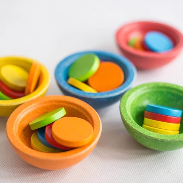 Cuencos de colores para ordenar y clasificar | Plantoys 