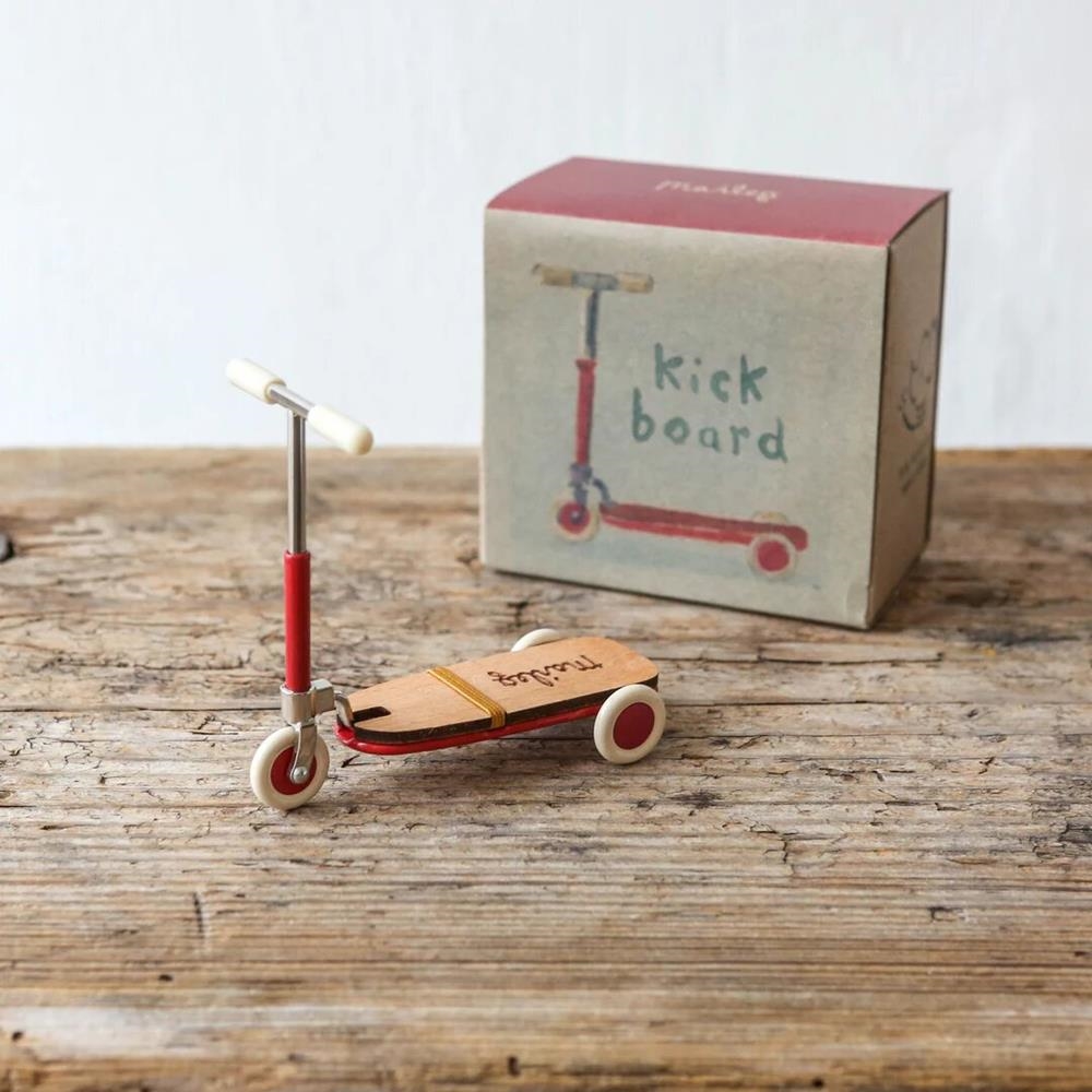 Kick Board - Patinete Rojo para ratones | Maileg | KamchatkaToys