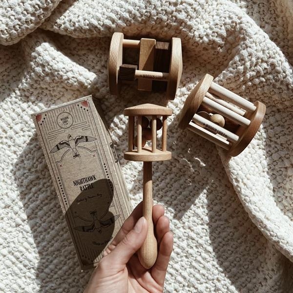 Nighthawk | Sonajero para bebés | Wooden Story