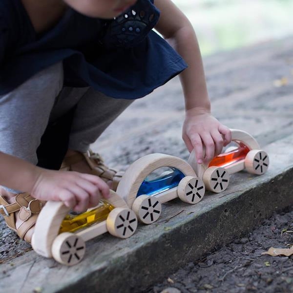 Coche sensorial con agua | Plantoys | Kamchatka Magic Toys